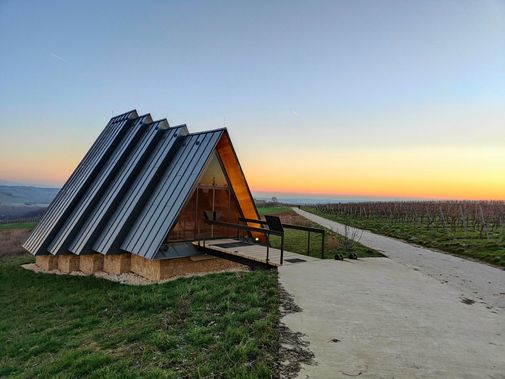 Chapelle au milieu des vignes