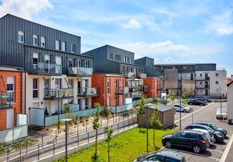 logement collectif façade zinc terre cuite enduit