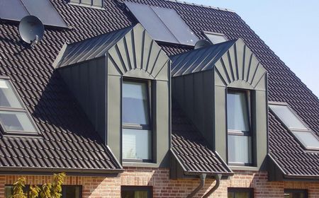 Lucarnes habillées de zinc prePATINA ardoise