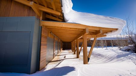 Laurence S Rockfeller Preserve couverture en zinc sous la neige