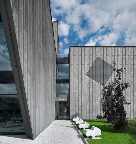 Façade Design perforée du Campus Jansen